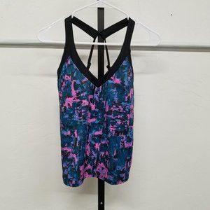 Nike Top w/Built In Bra Size Small NWT